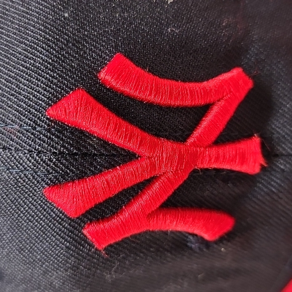 🔥NEW YORK YANKEES🔥  DISTRESSED *59 FIFTY ×GENUINE MLB× HAT *ONE SIZE FITS ALL* - Picture 2 of 16